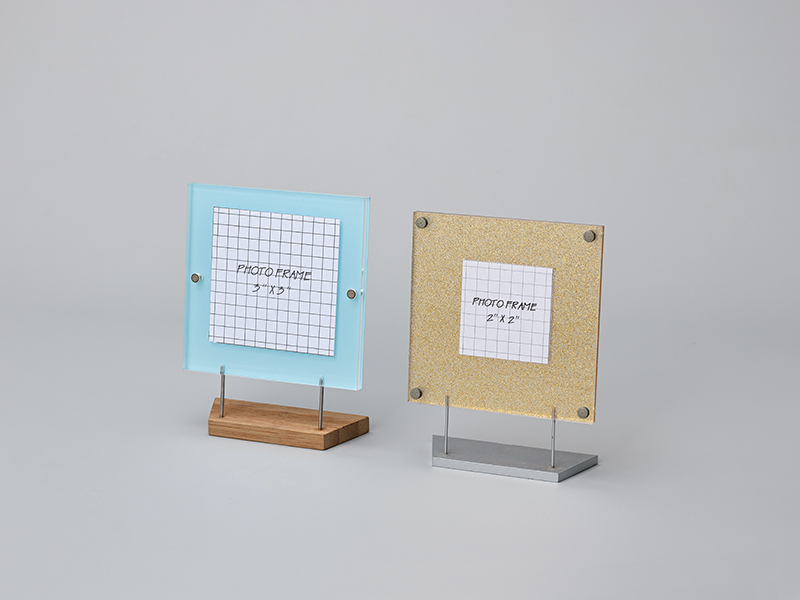 Acrylic Frame with Metal 